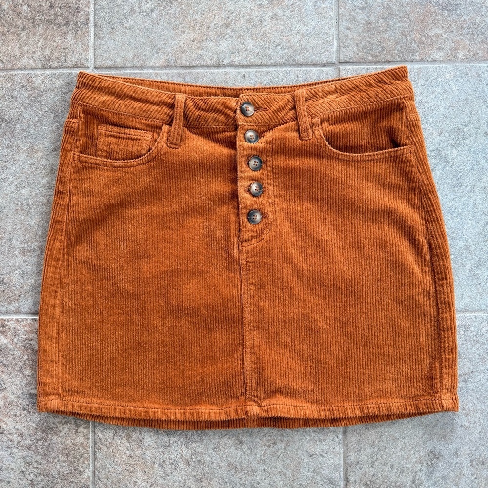 Cello Corduroy Button-Front Mini Skirt in Rust Size Medium